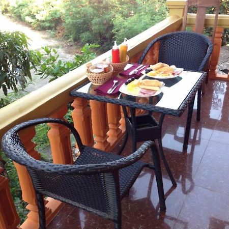 Apsara Guest House Kampot City Exteriör bild