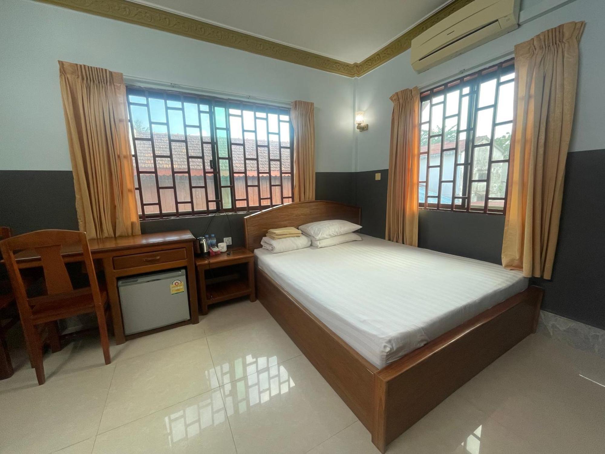 Apsara Guest House Kampot City Exteriör bild